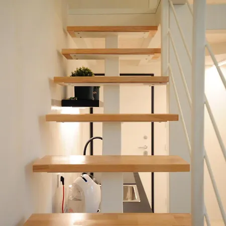 Magazzini Michelangelo 4 *